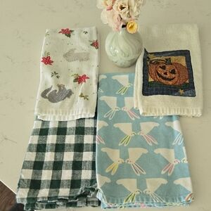 Set of Holiday Kitchen Towels